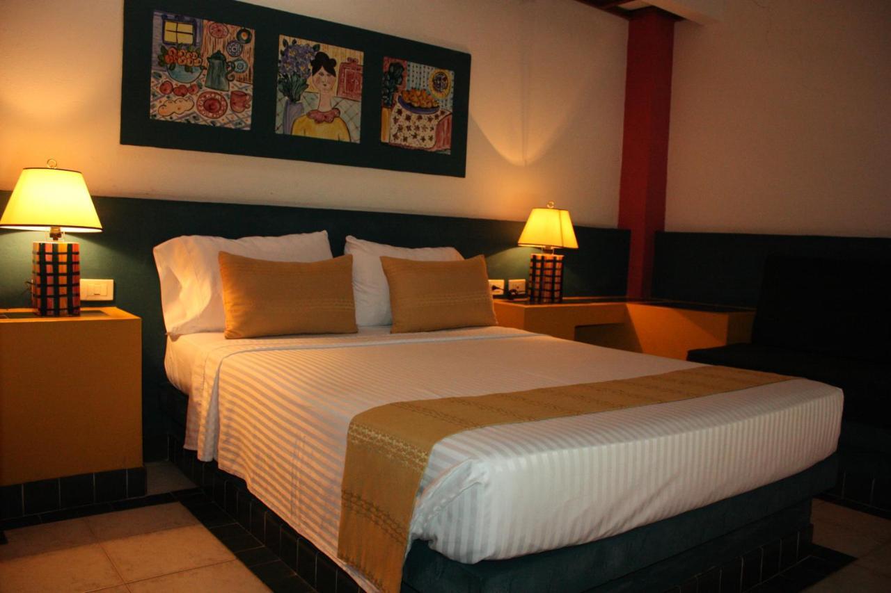 Hotel Guadaira Resort Melgar Exteriör bild